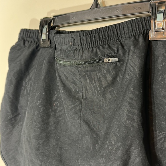 Nike Dri-Fit Shorts Size Medium Athletic Workout Draw String running gym - Picture 5 of 8